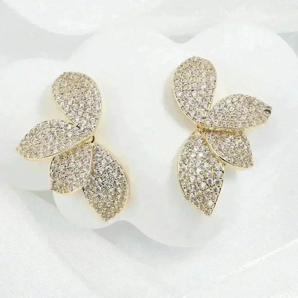 Women's Rakol Elegant Copper Irregular-Shaped Earrings - Picture 11 of 14